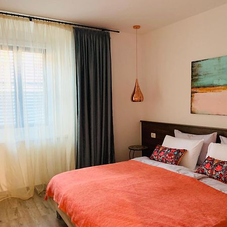 Happy Casa Oldtown Boutique Apartment โคเปร์ ภายนอก รูปภาพ