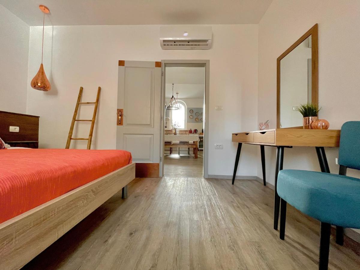 Happy Casa Oldtown Boutique Apartment โคเปร์ ภายนอก รูปภาพ