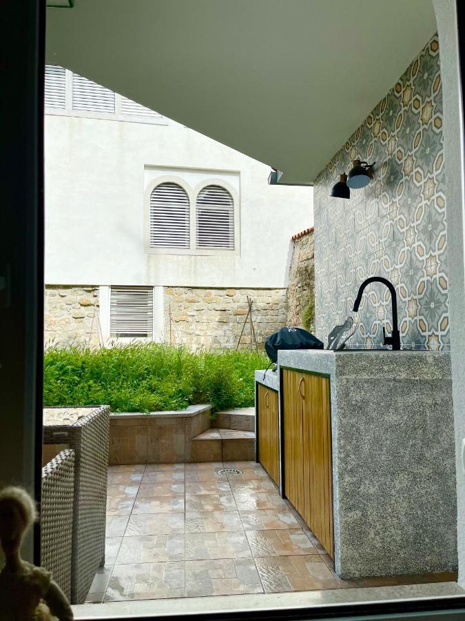 Happy Casa Oldtown Boutique Apartment โคเปร์ ภายนอก รูปภาพ