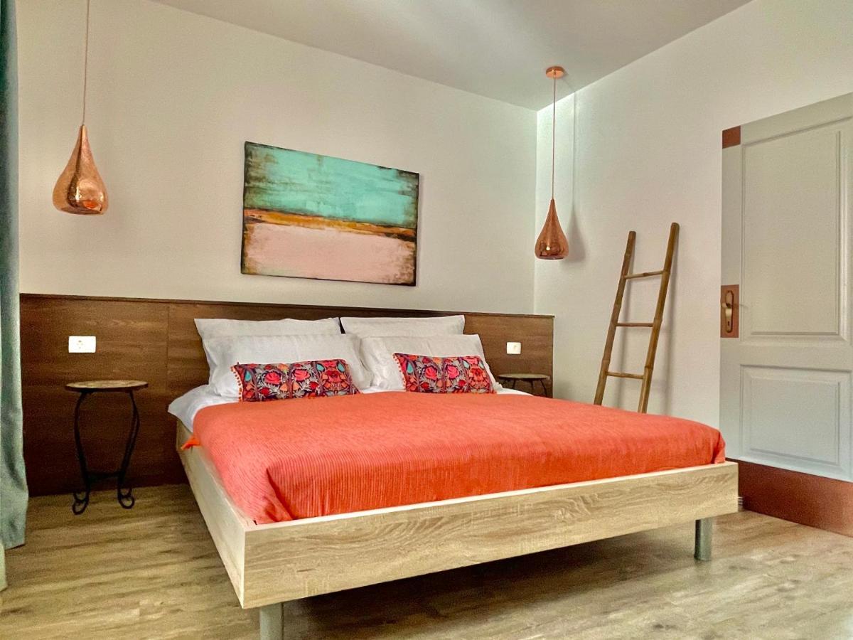 Happy Casa Oldtown Boutique Apartment โคเปร์ ภายนอก รูปภาพ